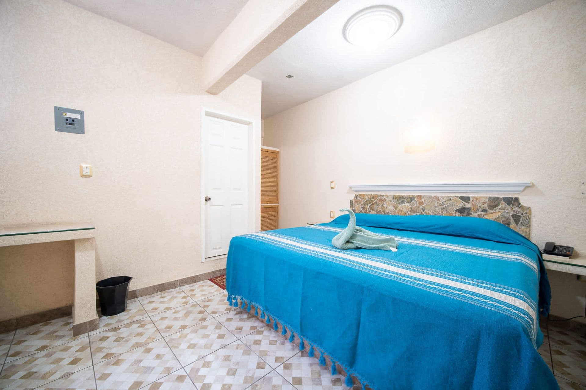Habitación king size para descansar después del turno, cerca de la refinería de Salina Cruz